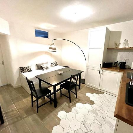 Joli T4 Renove Climatise Entre St Charles/Le Vieux-Port Lägenhet Marseille Exteriör bild